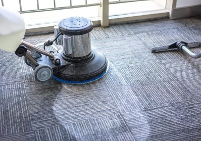How to Choose the Right Carpet Cleaning Service for Your Business blog image